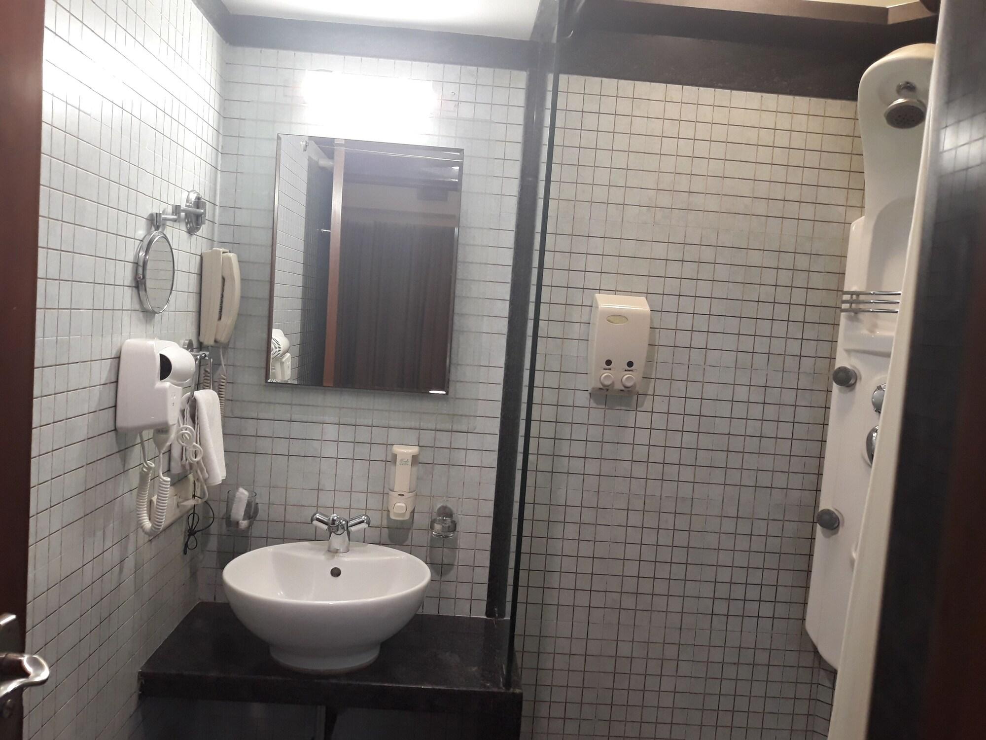 Fabhotel Shubhangan - Nr Bandra Мумбай Екстериор снимка