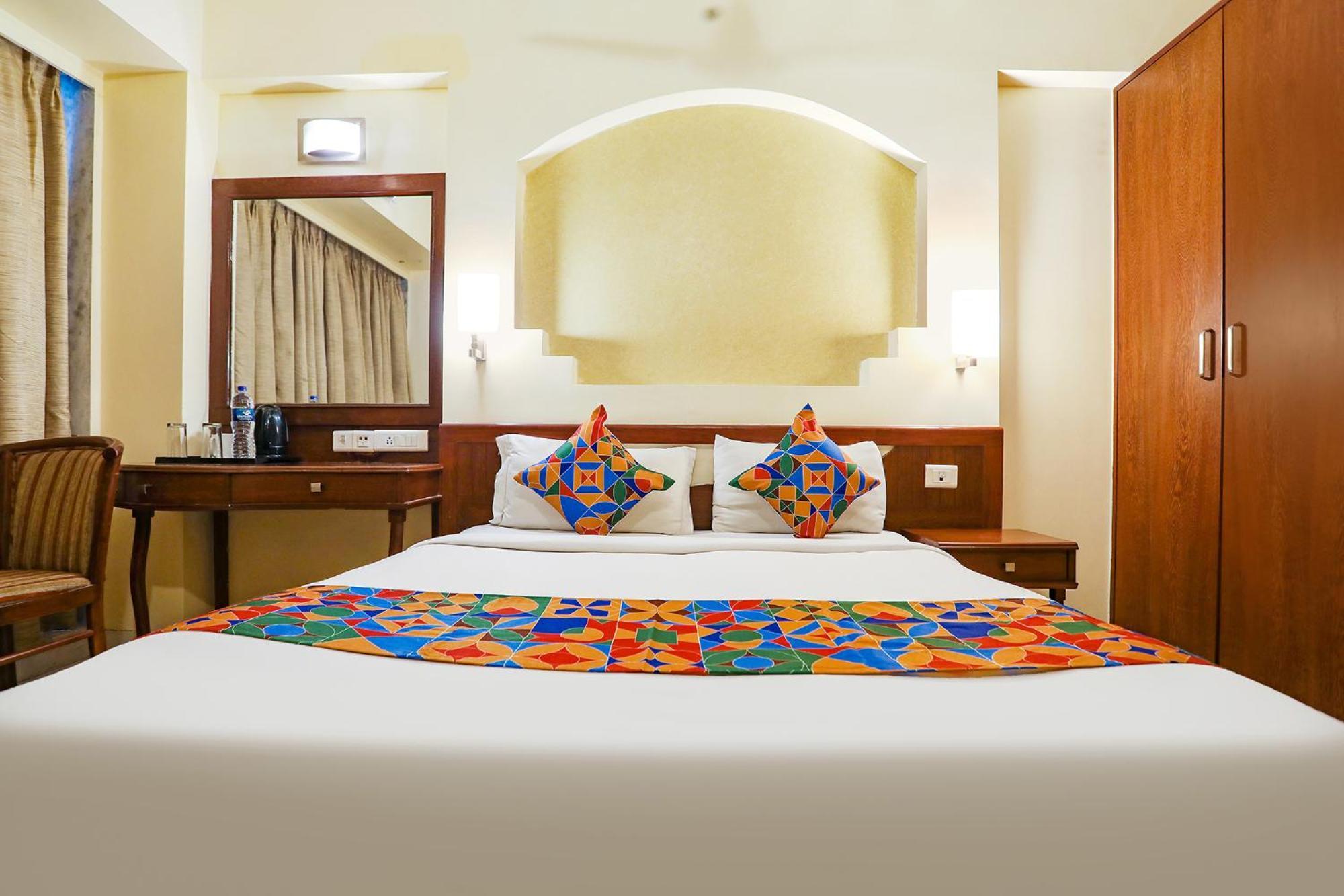 Fabhotel Shubhangan - Nr Bandra Мумбай Екстериор снимка