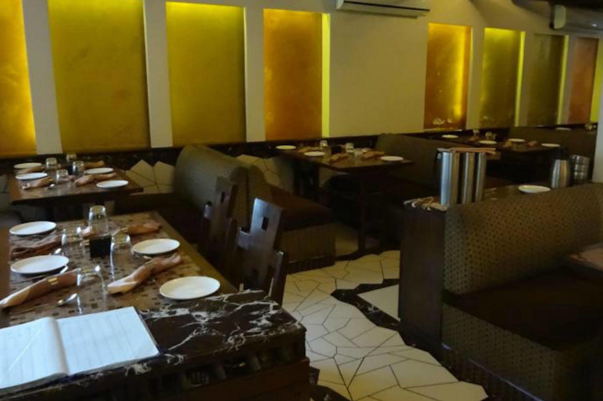 Fabhotel Shubhangan - Nr Bandra Мумбай Екстериор снимка