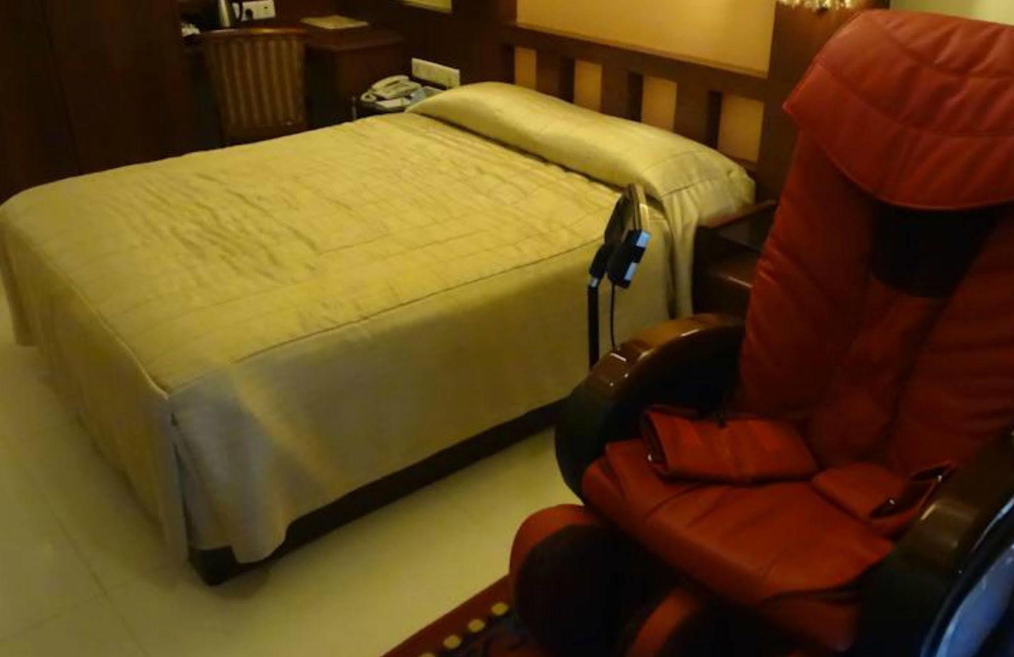 Fabhotel Shubhangan - Nr Bandra Мумбай Екстериор снимка